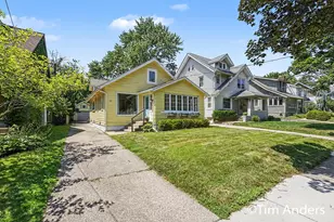 61 Mayfield Ave NE, Grand Rapids, MI 49503 - Photo 4