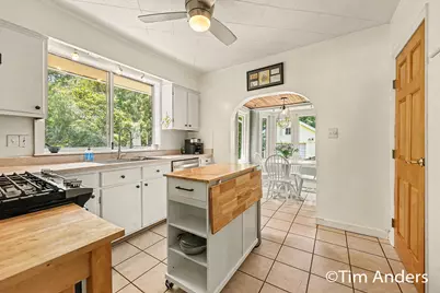 61 Mayfield Avenue NE, Grand Rapids, MI 49503 - Photo 12