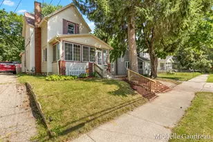 1318 Portland Ave NE, Grand Rapids, MI 49505 - Photo 2