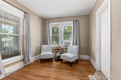 1318 Portland Avenue NE, Grand Rapids, MI 49505 - Photo 16