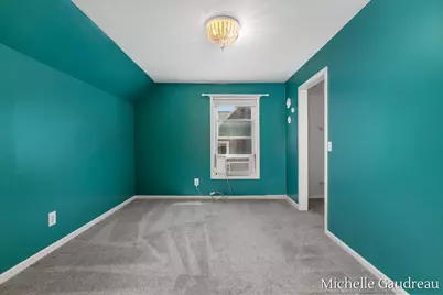 1318 Portland Avenue NE, Grand Rapids, MI 49505 - Photo 20