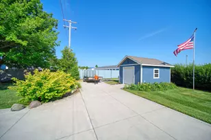 800 Bradish St, Adrian, MI 49221 - Photo 40