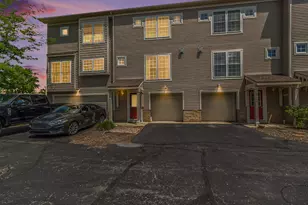 1017 Bluestem Ln, Ann Arbor, MI 48103 - Photo 2