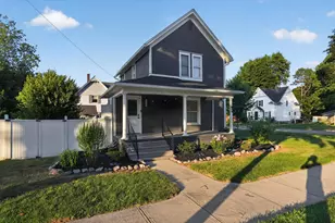 125 E Lincoln, Grand Ledge, MI 48837 - Photo 2