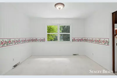 2136 Rolling Hills Drive SE, Grand Rapids, MI 49546 - Photo 16