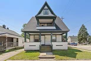 930 First St NW, Grand Rapids, MI 49504 - Photo 1