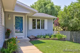 2714 Olivia St NW, Grand Rapids, MI 49504 - Photo 2