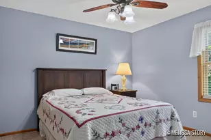 2714 Olivia St NW, Grand Rapids, MI 49504 - Photo 12