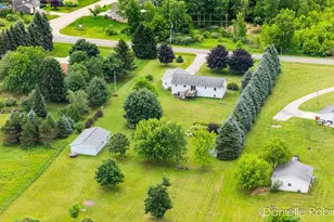 6829 12 Mile Rd NE, Rockford, MI 49341 - Photo 48