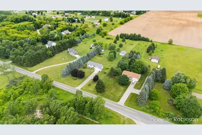 6829 12 Mile Road NE, Rockford, MI 49341 - Photo 4