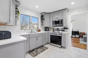 608 Park St, Fenton, MI 48430 - Photo 10