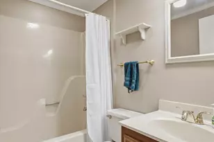 3919 Orchard View, Rochester Hills, MI 48307 - Photo 24