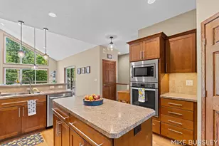 3040 Jamestown Ln, Fruitport, MI 49415 - Photo 12