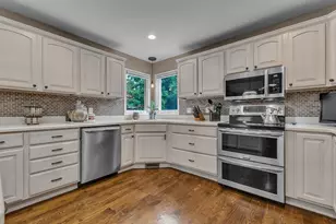 24491 Forest Dr, South Lyon, MI 48178 - Photo 22