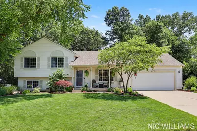 4700 Paramount Drive NE, Grand Rapids, MI 49525 - Photo 1
