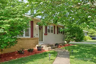 1531 32nd St SW, Wyoming, MI 49509 - Photo 2