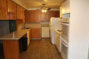 11717 Tecumseh Ave, Bedford, MI 48239 - Photo 10