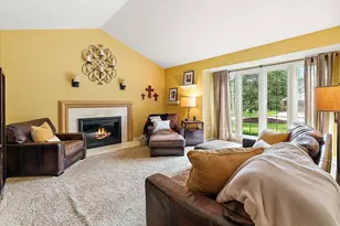 45685 Greenridge Dr, Northville, MI 48167 - Photo 12