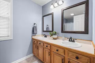 2317 Thornwood Dr, Holt, MI 48842 - Photo 16