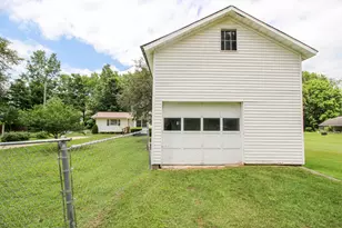617 E Read St, Marcellus, MI 49067 - Photo 24