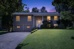 2130 Creglow Dr, Jackson, MI 49203 - Photo 1