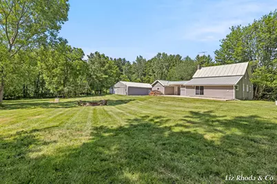 10240 Connelley Avenue NE, Greenville, MI 48838 - Photo 32