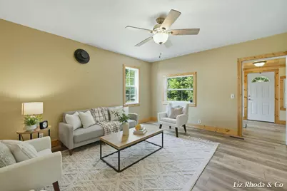 10240 Connelley Avenue NE, Greenville, MI 48838 - Photo 12