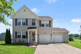 1404 Union Park Dr, Vicksburg, MI 49097 - Photo 1