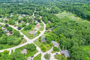 1899 Ledbury Dr, Bloomfield Hills, MI 48304 - Photo 4