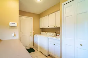 1899 Ledbury Dr, Bloomfield Hills, MI 48304 - Photo 40