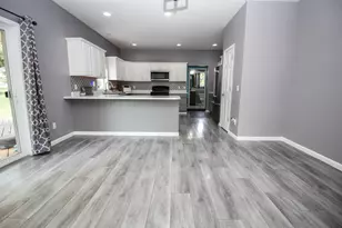 56056 Truman Dr, Three Rivers, MI 49093 - Photo 16