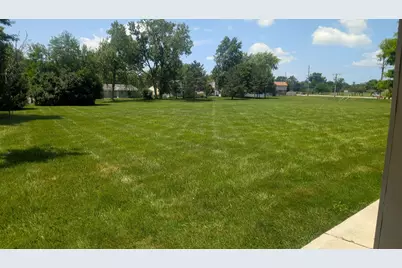 25964 Kilreigh Drive, Farmington, MI 48336 - Photo 40