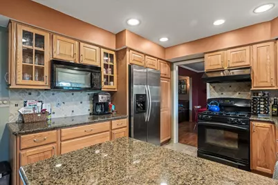 25964 Kilreigh Drive, Farmington, MI 48336 - Photo 14