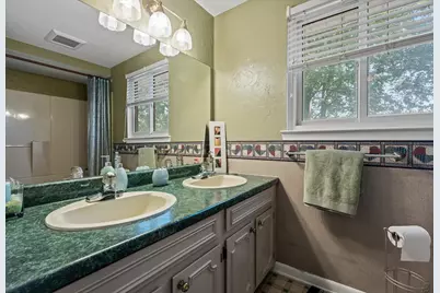 25964 Kilreigh Drive, Farmington, MI 48336 - Photo 30