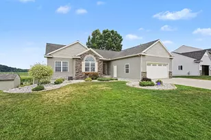 3883 Kentucky Ln, Hudsonville, MI 49426 - Photo 2