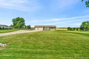 2256 S Cochran Rd, Charlotte, MI 48813 - Photo 46