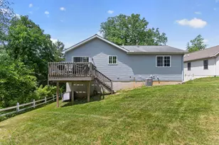 10501 Loughrea Ln, Cement City, MI 49233 - Photo 34