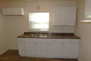 183 Searles Ave, Benton Harbor, MI 49022 - Photo 16