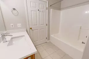 2854 S Knightsbridge Cir, Ann Arbor, MI 48105 - Photo 14