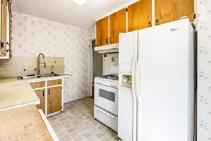 912 Kingsley Ave, Saint Joseph, MI 49085 - Photo 16