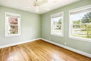 912 Kingsley Ave, Saint Joseph, MI 49085 - Photo 12