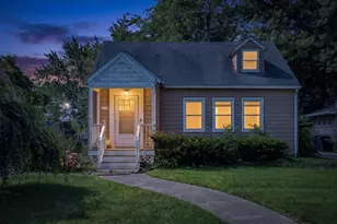 912 Kingsley Ave, Saint Joseph, MI 49085 - Photo 2