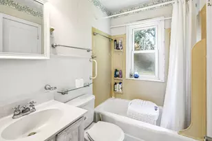 912 Kingsley Ave, Saint Joseph, MI 49085 - Photo 14