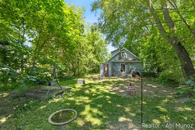 238 Travis Street NE, Grand Rapids, MI 49505 - Photo 28