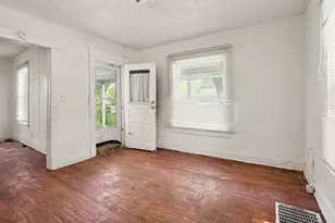 2109 Briar Pl, Kalamazoo, MI 49048 - Photo 12