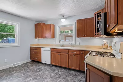 6676 Naontah Trail NE, Rockford, MI 49341 - Photo 12