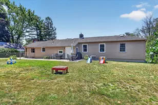 236 McConnell Ave, Muskegon, MI 49445 - Photo 36