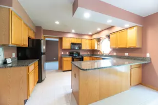 7124 Hickory Point Dr W, Portage, MI 49024 - Photo 14