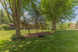 1711 Cypress Pointe Ct, Ann Arbor, MI 48108 - Photo 8