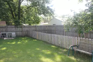 246 Maplelawn St SW, Wyoming, MI 49548 - Photo 4